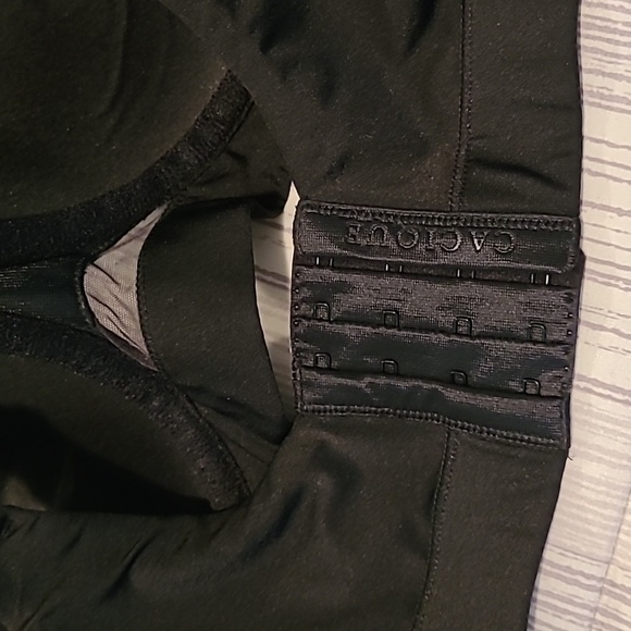 Cacique Comfort Bliss Lightly Lined Full Coverage Black Bra 40F Shapewear NWT - Picture 7 of 10